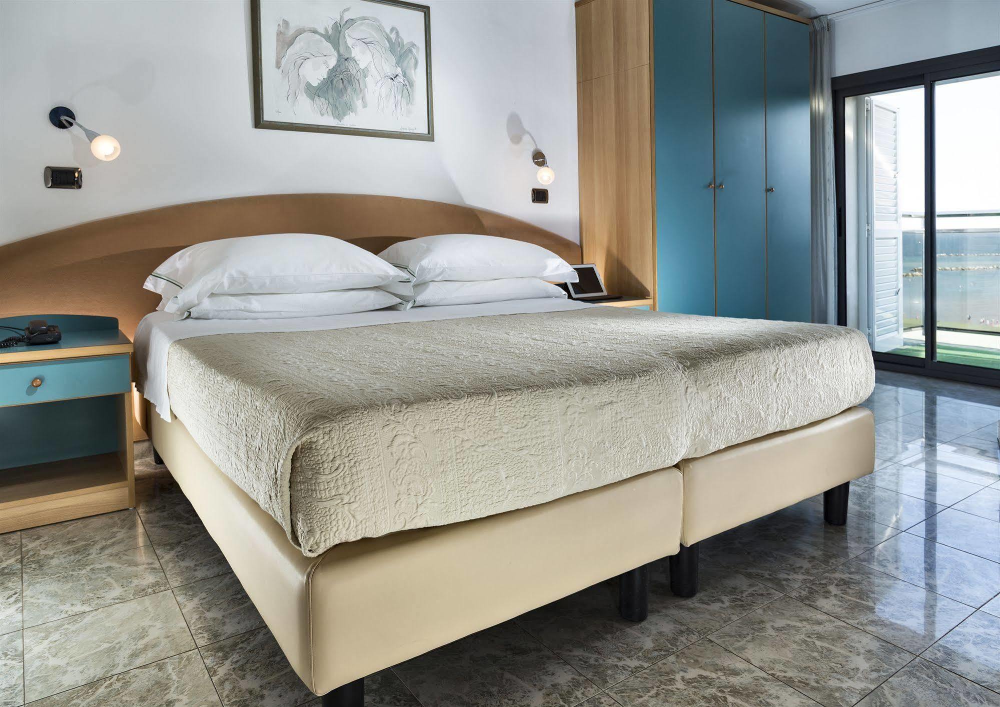 Milano Resort Bellaria-Igea Marina Buitenkant foto