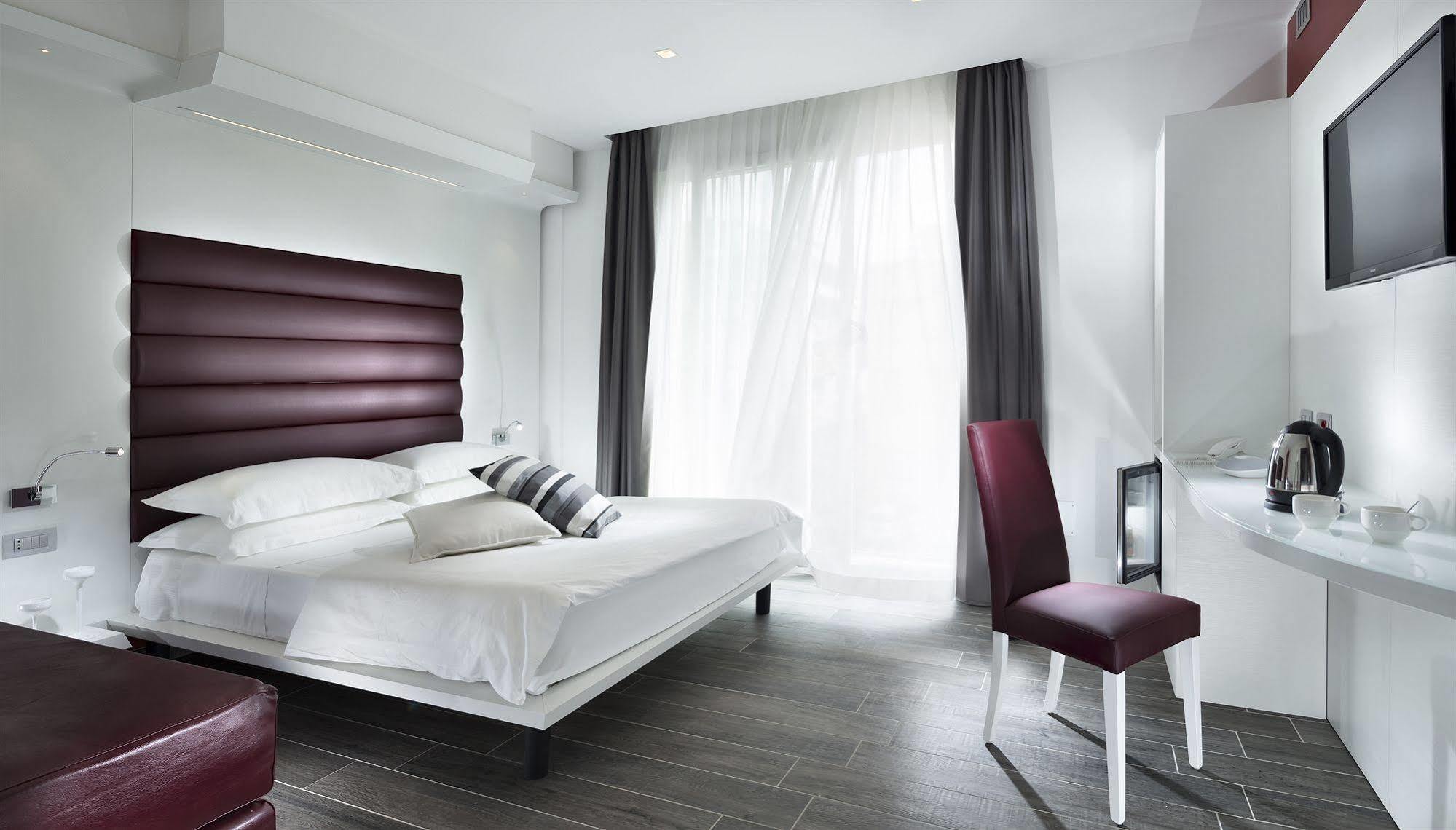 Milano Resort Bellaria-Igea Marina Buitenkant foto