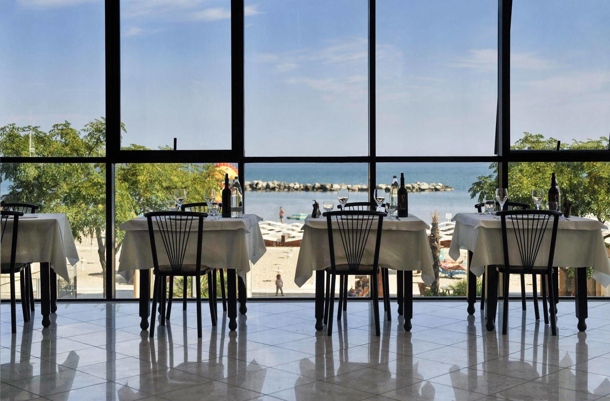 Milano Resort Bellaria-Igea Marina Buitenkant foto